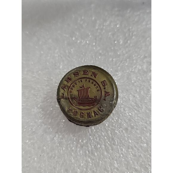 Liquor Bottle Larsen Ship Cognac LIMOGES Porcelain, Hand Decorated 24 K GOLD - Picture 13 of 13